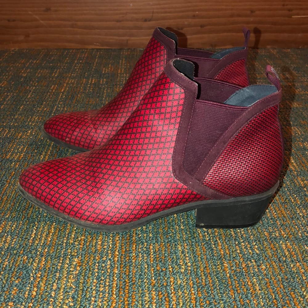Betabrand Women’s Tennis Western Boot/Red Diamond/ Size: 7M
